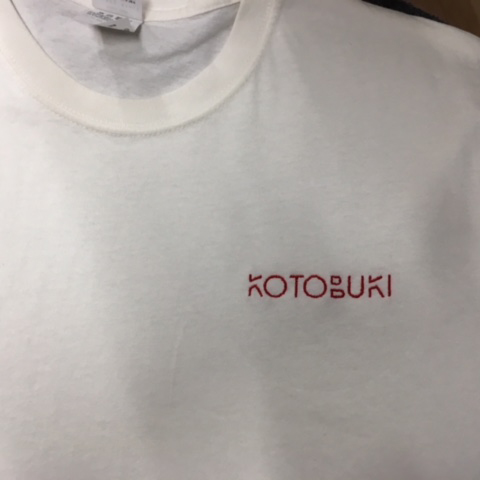 Tシャツ 【ロゴ刺繍】 左胸・縦1cm