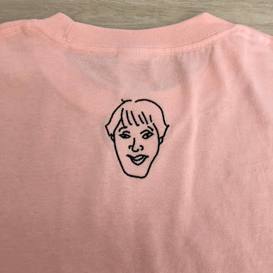 Tシャツ 【ロゴ刺繍】 背面襟下・縦7cm×横5.4cm