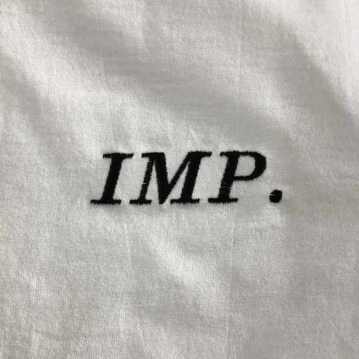 Tシャツ 【ネーム：ロマンイタリック体】 左胸・1文字2cm