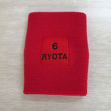 リストバンド下打ち有 【ネーム刺繍：ゴシック体】 中央・全体横4cm