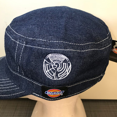 キャップ 【ロゴ刺繍】 左サイド・縦4cm程度