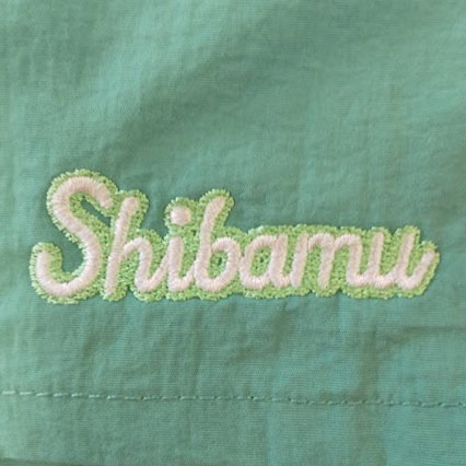 ショートパンツ 【ロゴ刺繍】 左裾口・縦1.7cm×横5.5cm程度