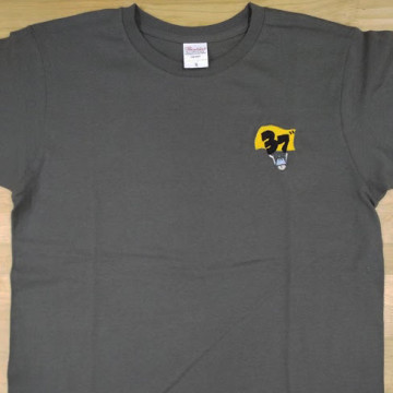 Tシャツ 【ロゴ刺繍】 左胸・縦6cm×横5.5cm程度