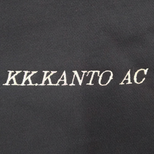 トレーナー<br>【ネーム刺繍：ロマンイタリック体】<br>左胸・1文字1cm