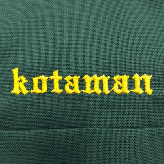 シャツ 【ネーム刺繍：オールドイングリッシュ体】 左胸・1文字1cm
