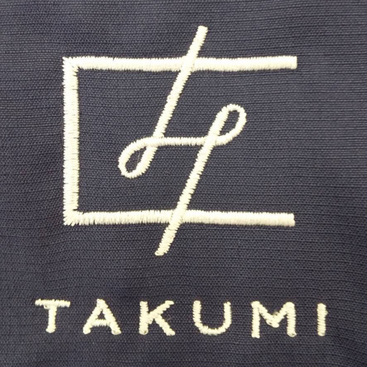ジャケット 【ロゴ刺繍】 左胸・縦4.2cm×横4cm程度