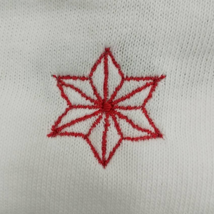 Ｔシャツ 【ロゴ刺繍】 背面襟下・縦2.5cm×横2.2cm程度