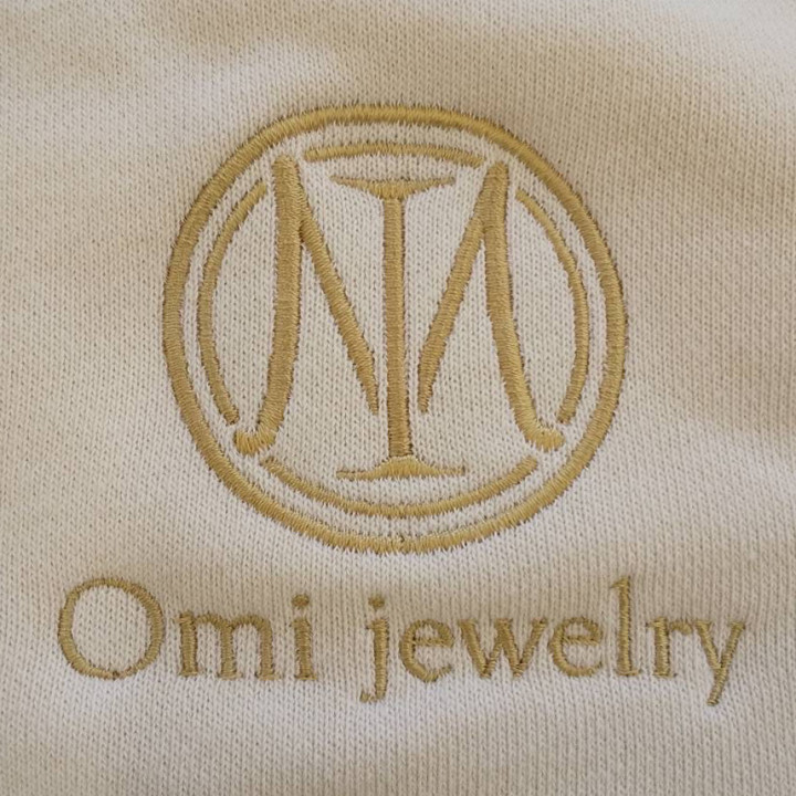 トレーナー 【ロゴ刺繍】 左胸・縦7cm×横7.3cm程度