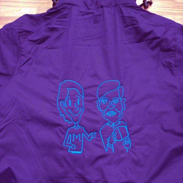 ベンチコート 【ロゴ刺繍】 背面上部・縦22cm×横22cm程度