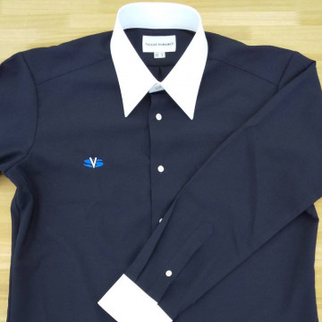 シャツ〈お持込み〉 【ロゴ刺繍】 右胸・縦2.5cm×横3.5cm程度