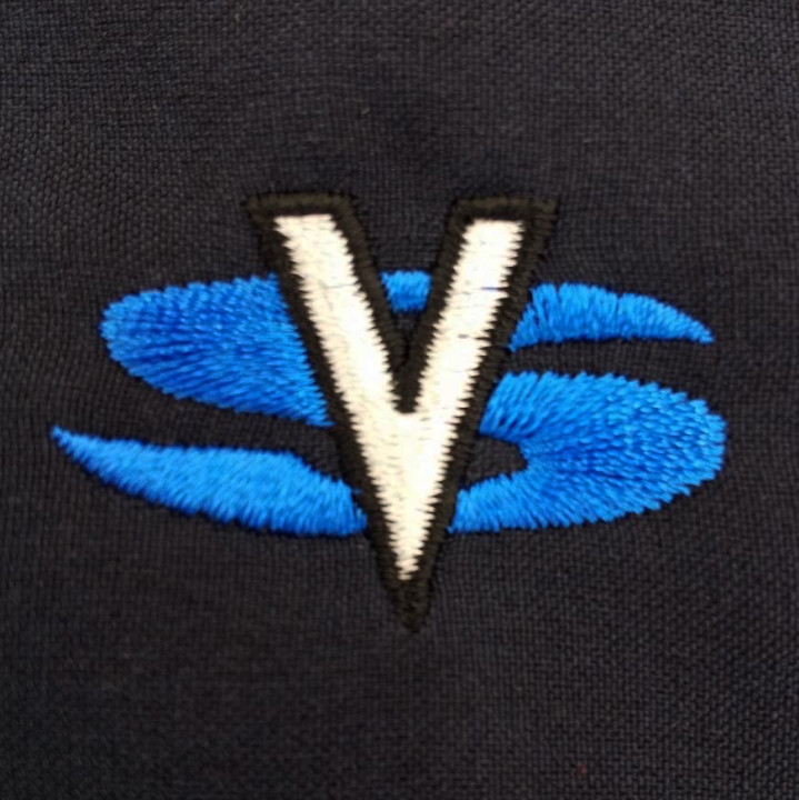 シャツ〈お持込み〉 【ロゴ刺繍】 右胸・縦2.5cm×横3.5cm程度