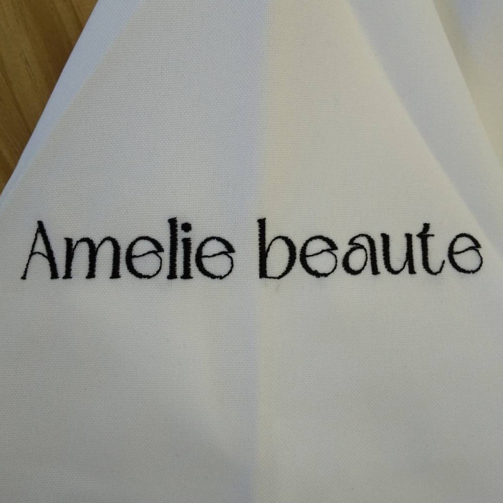 白衣〈お持込み〉 【ロゴ刺繍】 右上腕・縦1.5cm×横12cm程度