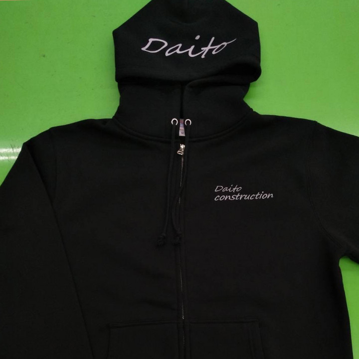 パーカー 【DTF転写プリント】 フード中央・縦4.7cm×横18cm程度