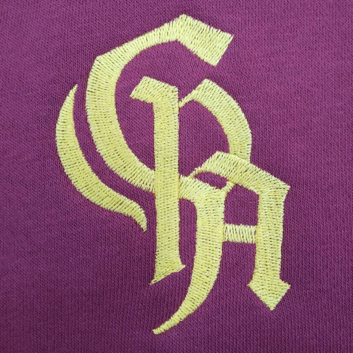 パーカー 【ロゴ刺繍】 胸中央・縦8cm×横5.8cm程度