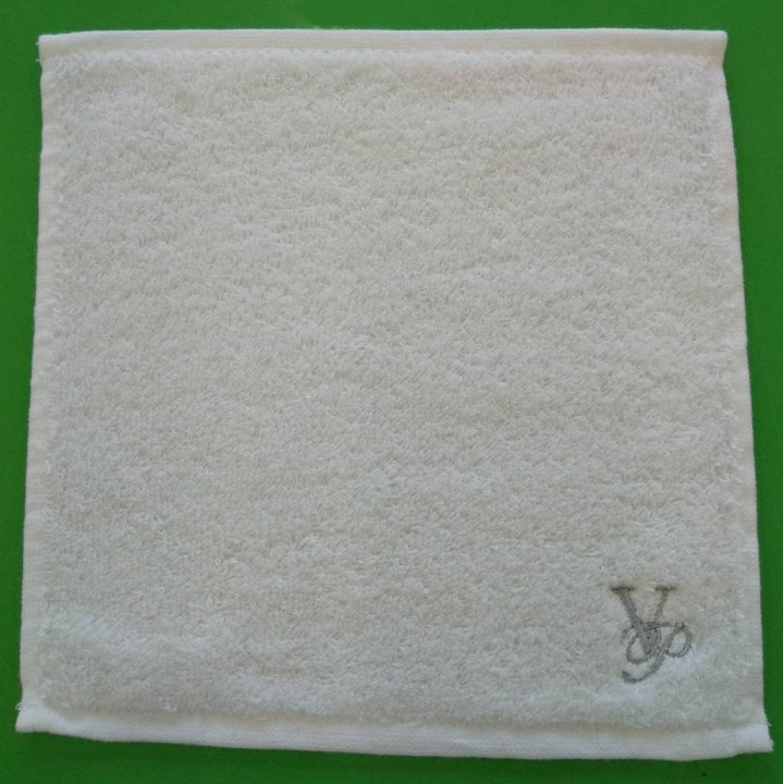 ハンカチタオル 【ロゴ刺繍】 右下・縦2.5cm×横2cm程度