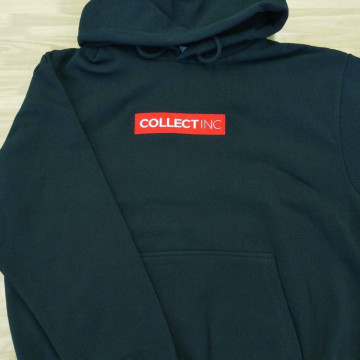 パーカー 【ロゴ刺繍】 胸中央・縦3.6cm×横15cm程度