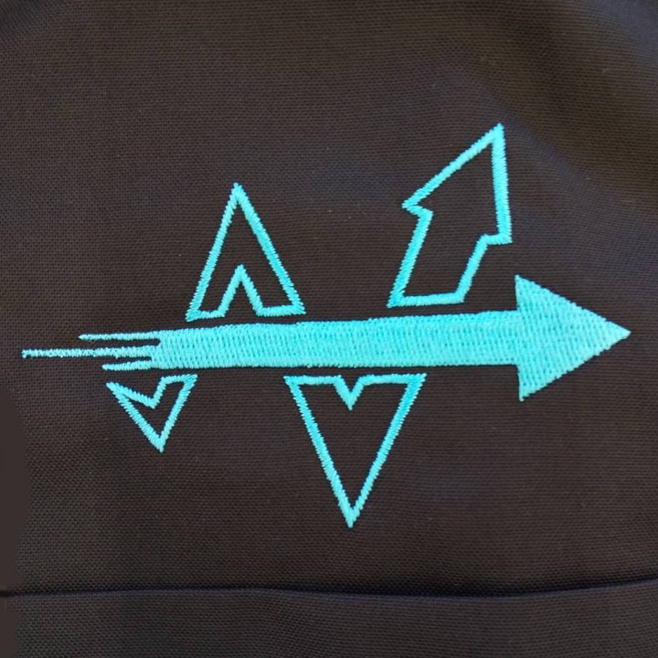 シャツ 【ロゴ刺繍】 左胸・縦6cm×横9cm程度