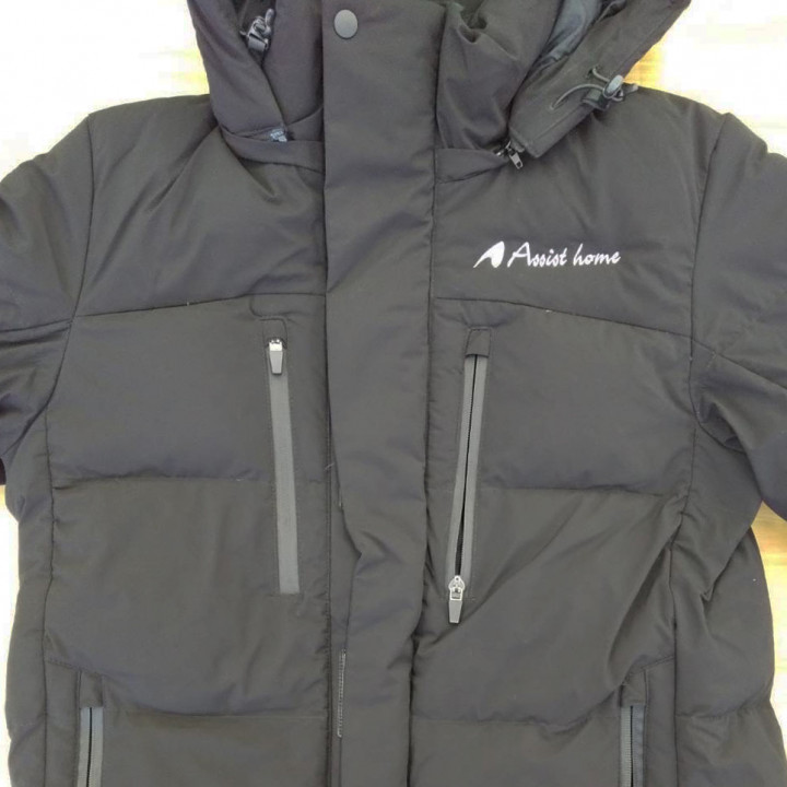 ダウンコート〈お持込み〉 【ロゴ刺繍】 左胸・縦1.5cm×横10cm程度