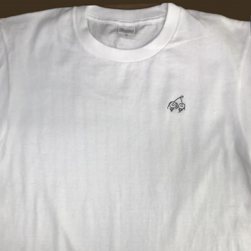 Tシャツ 【ロゴ刺繍】 左胸・縦3cm×横3cm程度