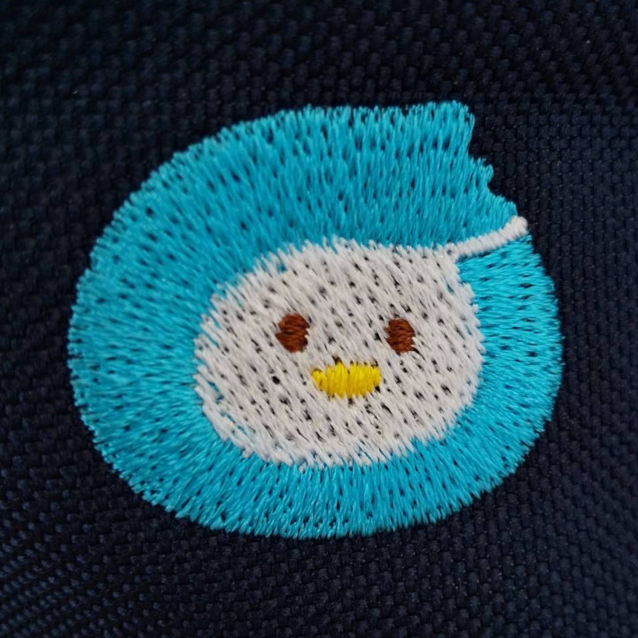 ベルトバック 【ロゴ刺繍】 左端・縦2.7×横3cm程度