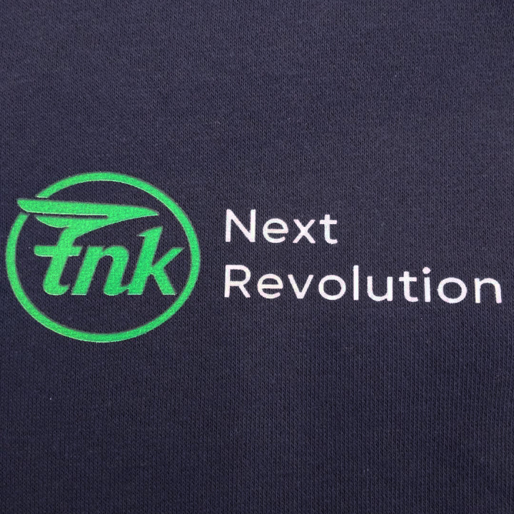 スウェット 【転写DTFプリント】 背面右肩上部・縦3.5cm×横10cm程度