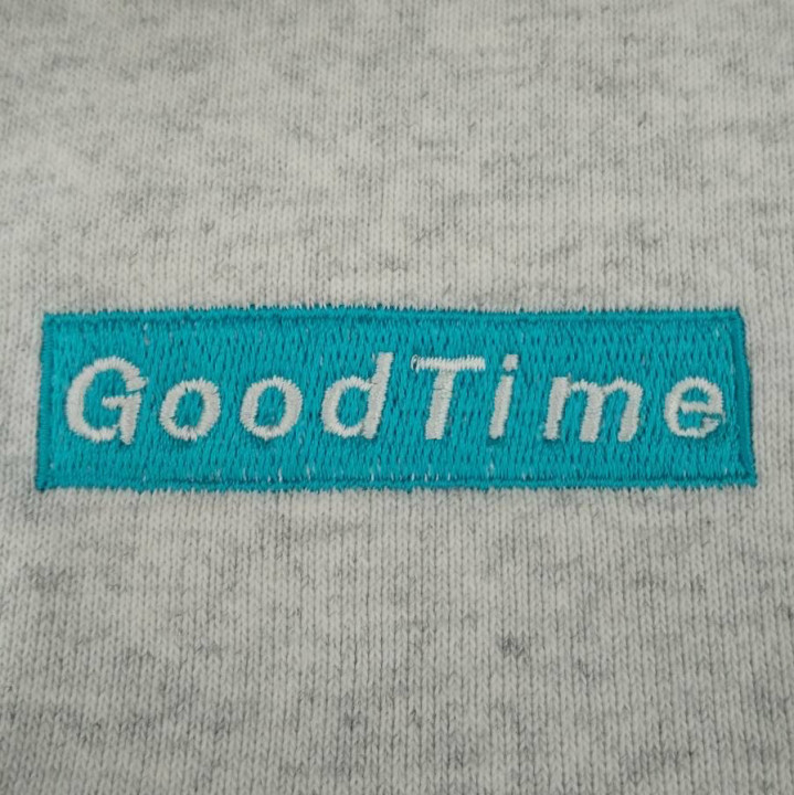 パーカー 【ロゴ刺繍】 左胸・縦1.7cm×横6.5cm程度