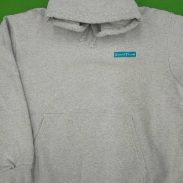 パーカー 【ロゴ刺繍】 左胸・縦1.7cm×横6.5cm程度