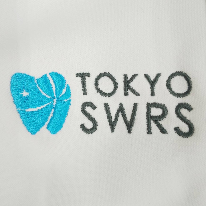 前開きスクラブ〈お持込み〉 【ロゴ刺繍】 右胸・横6.5cm程度
