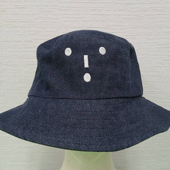 バケットハット 【ロゴ刺繍】 前面中央・縦5cm×横5.5cm程度