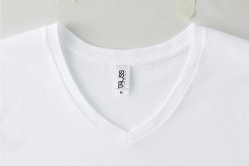 4.3oz スリムフィット VネックTシャツ